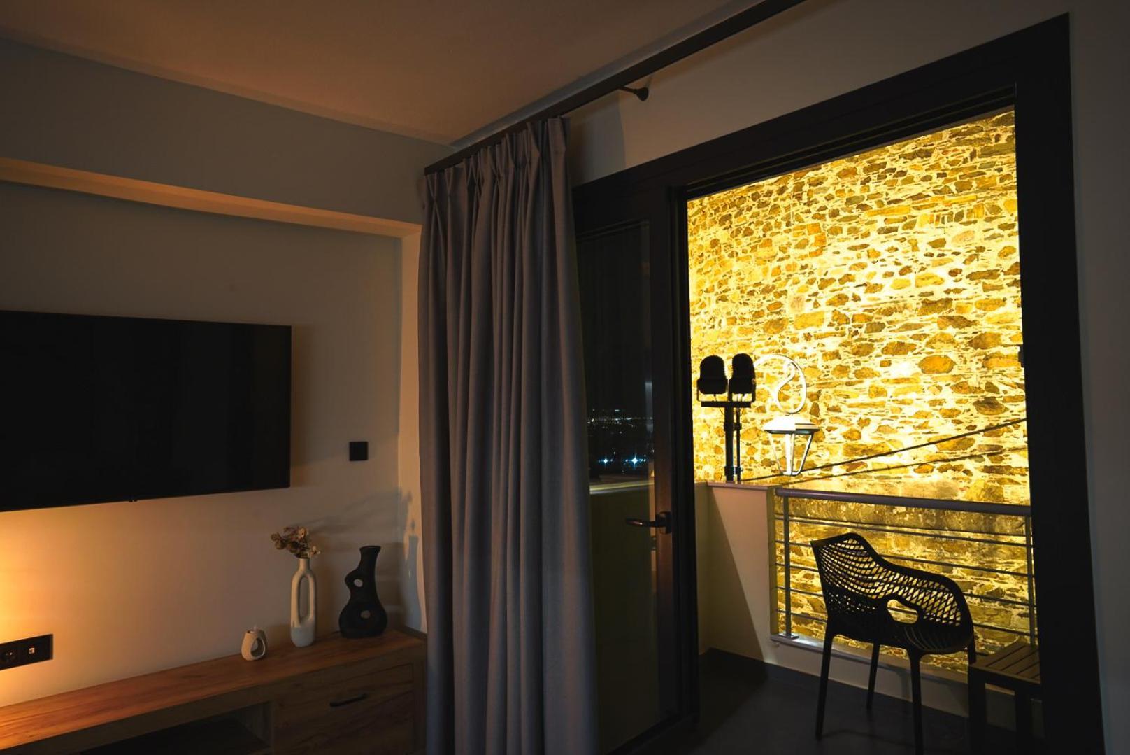 Beyond The Castle Apartment เทสซาโลนิกิ ภายนอก รูปภาพ