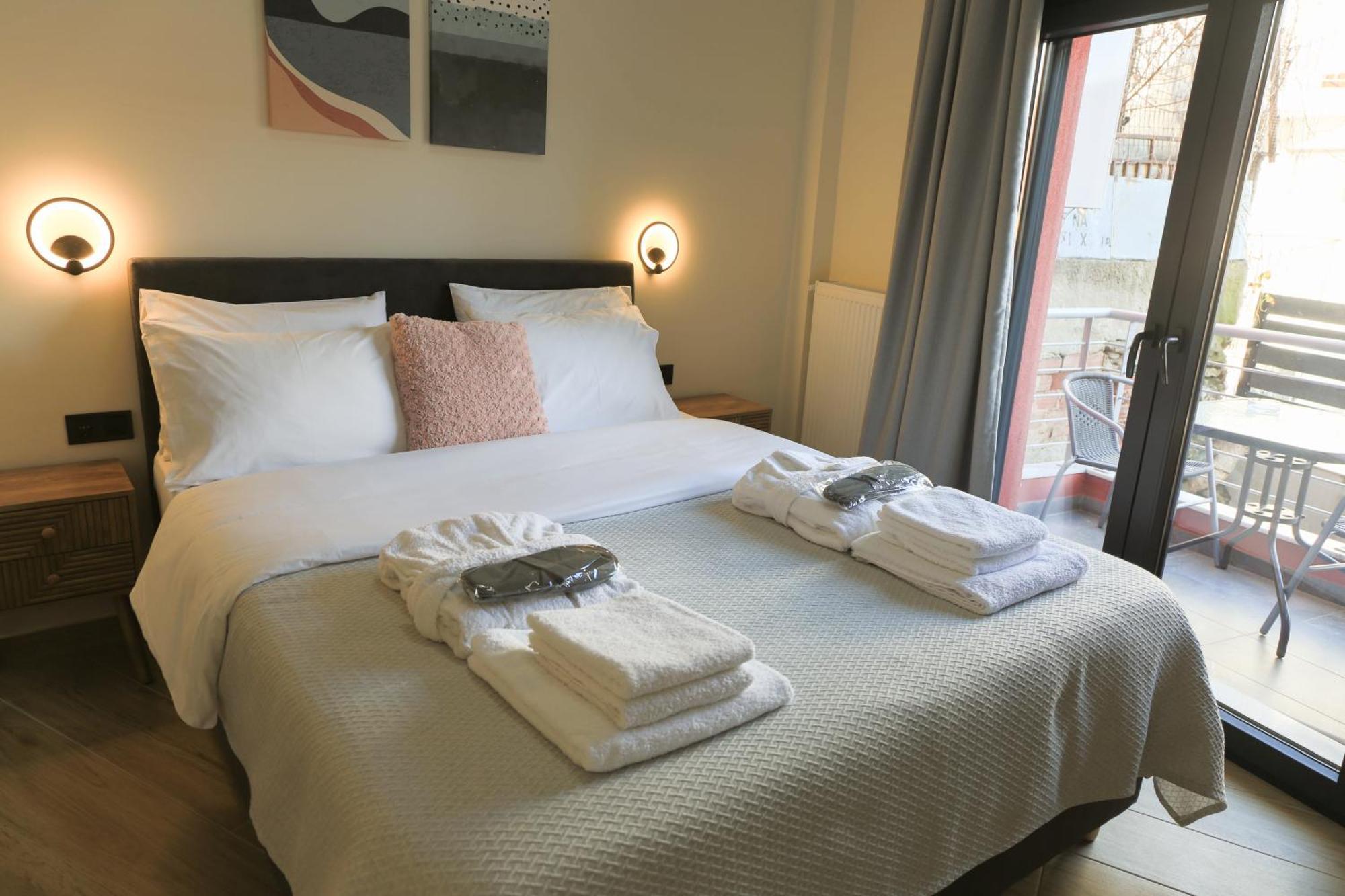 Beyond The Castle Apartment เทสซาโลนิกิ ภายนอก รูปภาพ