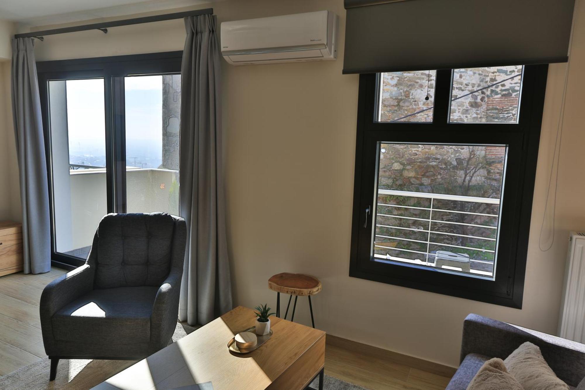 Beyond The Castle Apartment เทสซาโลนิกิ ภายนอก รูปภาพ